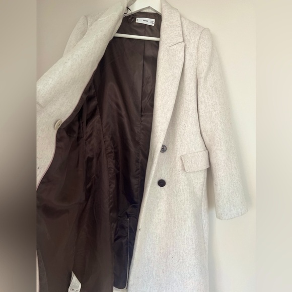 Double-breasted wool coat - Picture 10 of 10